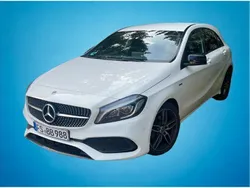 Weiß Gebraucht 2017 Mercedes A200 AMG line Limousine | 14.500 € (Fairer Preis)