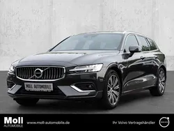 Pine grey Gebraucht 2022 Volvo V60 Inscription Kombi | 29.490 € (Guter Preis)