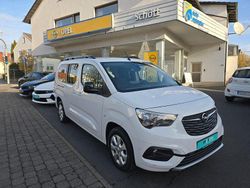 Weiß Gebraucht 2022 Opel Combo Life Ultimate Van / Kleinbus | 19.980 € (Fairer Preis)