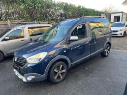 Blau Gebraucht 2017 Dacia Dokker Celebration Van / Kleinbus | 5.490 € (Superpreis)