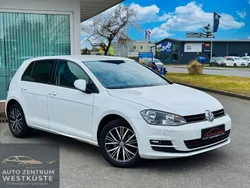 Weiß Gebraucht 2016 VW Golf VII Allstar Limousine | 13.975 € (Fairer Preis)
