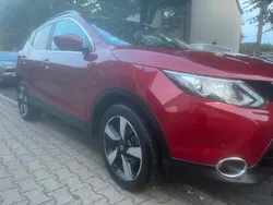 Rot Gebraucht 2017 Nissan Qashqai Tekna SUV | 12.999 € (Guter Preis)