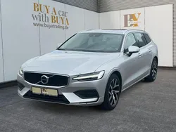 Silber Gebraucht 2019 Volvo V60 Momentum Kombi | 24.190 € (Guter Preis)