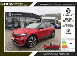 Dezirrot Gebraucht 2023 Renault Mégane IV Techno Kleinwagen | 27.666 € (Guter Preis)