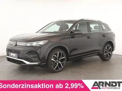Deep black perleffekt Gebraucht 2024 VW Tiguan R-line SUV | 47.684 € (Superpreis)