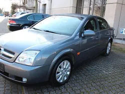 Grau Gebraucht 2002 Opel Vectra Elegance Limousine | 2.600 € (Fairer Preis)