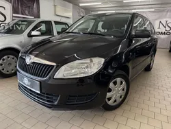 Schwarz Gebraucht 2011 Skoda Fabia Kombi | 3.490 € (Fairer Preis)