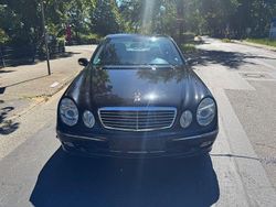 Schwarz Gebraucht 2006 Mercedes E350 Avantgarde Limousine | 9.500 € (Guter Preis)