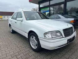 Weiß Gebraucht 1993 Mercedes C180 Elegance Limousine | 3.750 €