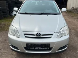 Grau Gebraucht 2005 Toyota Corolla Luna Kleinwagen | 3.450 € (Teuer)