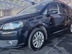 Schwarz Gebraucht 2012 VW Touran Style Van / Kleinbus | 7.000 € (Fairer Preis)
