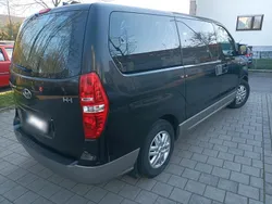 Schwarz Gebraucht 2017 Hyundai H-1 Van / Kleinbus | 10.750 €