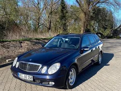 Blau Gebraucht 2006 Mercedes E280 Classic Kombi | 2.800 € (Teuer)