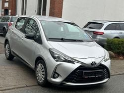 Silber Gebraucht 2017 Toyota Yaris Comfort Kleinwagen | 7.399 € (Guter Preis)