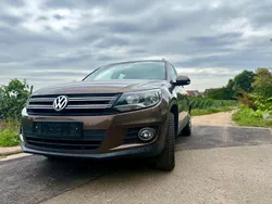 Braun Gebraucht 2013 VW Tiguan Trendline SUV | 9.900 € (Fairer Preis)
