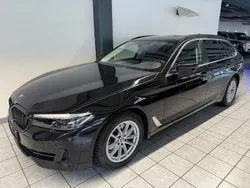 Schwarz Gebraucht 2023 BMW 520 Kombi | 33.299 € (Superpreis)