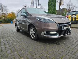 Braun Gebraucht 2013 Renault Scénic III Dynamique Van / Kleinbus | 2.650 € (Guter Preis)
