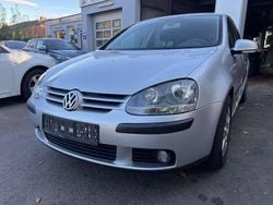 Silber Gebraucht 2004 VW Golf V Trendline Limousine | 950 € (Superpreis)