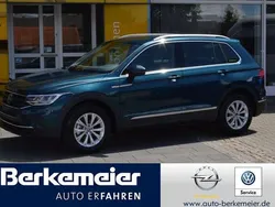 Nightshade blue (blau) Gebraucht 2023 VW Tiguan Life SUV | 34.980 € (Superpreis)