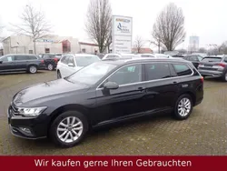 Deep black perleffekt (metallic) Gebraucht 2023 VW Passat Business Kombi | 27.999 € (Guter Preis)