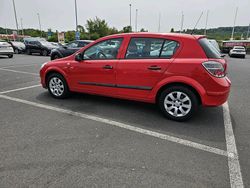 Rot Gebraucht 2009 Opel Astra Limousine | 2.800 € (Fairer Preis)