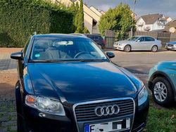 Schwarz Gebraucht 2005 Audi A4 Kombi | 800 € (Superpreis)