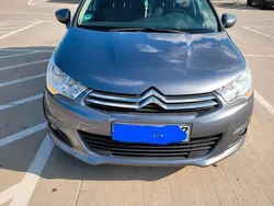 Grau Gebraucht 2011 Citroën C4 Limousine | 4.500 € (Etwas zu teuer)