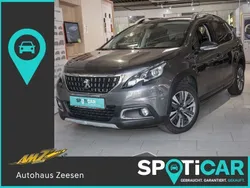 Platinium grau (metallic) Gebraucht 2018 Peugeot 2008 Allure SUV | 124.400 €