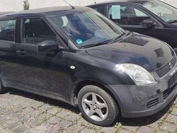 Schwarz Gebraucht 2005 Suzuki Swift Kleinwagen | 600 € (Superpreis)