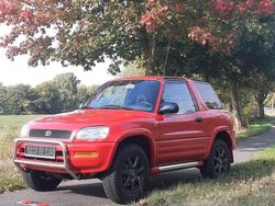 Rot Gebraucht 1997 Toyota RAV4 SUV | 12.899 €