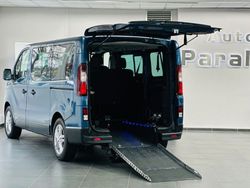 Blau Gebraucht 2018 Nissan NV300 Premium Edition Van | 34.950 €