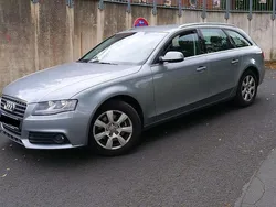 Silber Gebraucht 2010 Audi A4 Ambiente Kombi | 6.500 €
