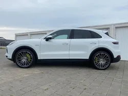 Weiß Gebraucht 2020 Porsche Cayenne SUV | 62.590 € (Superpreis)
