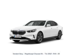 Weiß Gebraucht 2024 BMW i5 M Sport Limousine | 54.990 €
