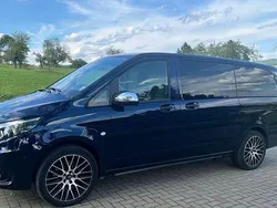 Blau Gebraucht 2021 Mercedes Vito Edition 1 Van / Kleinbus | 41.600 €