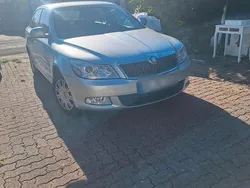 Grau Gebraucht 2009 Skoda Octavia Limousine | 4.200 €