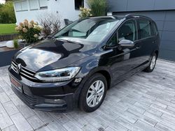 Schwarz Gebraucht 2022 VW Touran Comfortline Van / Kleinbus | 20.980 € (Fairer Preis)