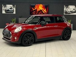 Rot Gebraucht 2015 Mini ONE Kleinwagen | 9.999 € (Etwas zu teuer)