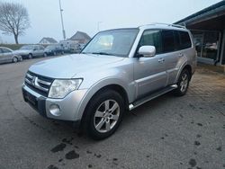 Silber Gebraucht 2007 Mitsubishi Pajero Intense SUV | 5.600 € (Fairer Preis)