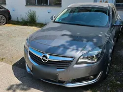Grau Gebraucht 2016 Opel Insignia Kombi | 10.000 € (Etwas zu teuer)