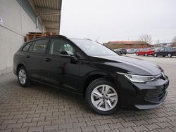 Grenadillschwarz metallic Neu 2025 VW Golf VIII Kombi | 29.995 € (Guter Preis)