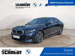 M carbonschwarz metallic Gebraucht 2024 BMW i5 Limousine | 70.490 €