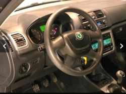 Schwarz Gebraucht 2025 Skoda Roomster Van / Kleinbus | 5.000 €