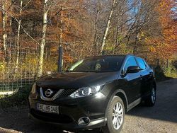 Schwarz Gebraucht 2014 Nissan Qashqai SUV | 13.299 € (Fairer Preis)