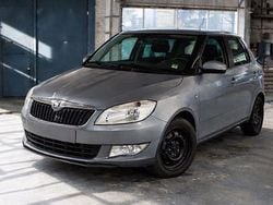 Grau Gebraucht 2014 Skoda Fabia Ambition Kleinwagen | 5.600 € (Fairer Preis)