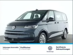 Blau Gebraucht 2024 VW Multivan Life Van / Kleinbus | 57.888 € (Fairer Preis)