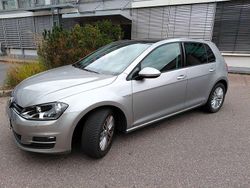 Grau Gebraucht 2014 VW Golf VII Trendline Limousine | 10.390 € (Fairer Preis)