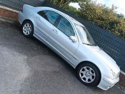 Silber Gebraucht 2005 Mercedes C230 Limousine | 5.000 € (Etwas zu teuer)