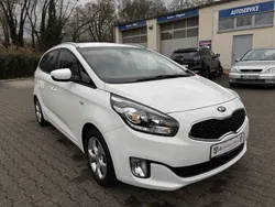 Weiß Gebraucht 2016 Kia Carens Spirit Van / Kleinbus | 14.999 € (Fairer Preis)