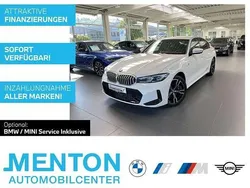 Weiß Gebraucht 2024 BMW 330e Shadowline Limousine | 44.190 € (Fairer Preis)